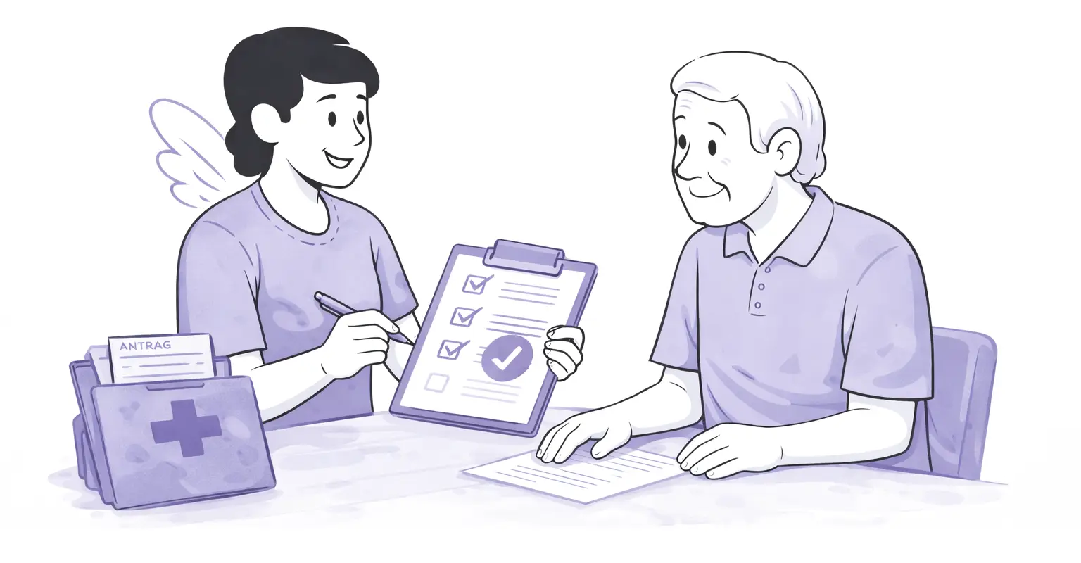 Pflegekraft hilft einer älteren Person beim Ausfüllen eines Antrags für den Pflegegrad.